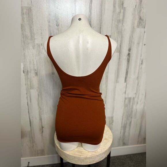 Brow. Dress - Picture 4 of 6